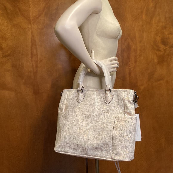 NWT Aimee Kestenberg Sunbury Leather Tote - ROSE GOLD PEBBLE METALLIC - Picture 3 of 16